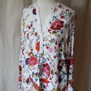 Gorgeous Zara M floral and bird tunic blouse